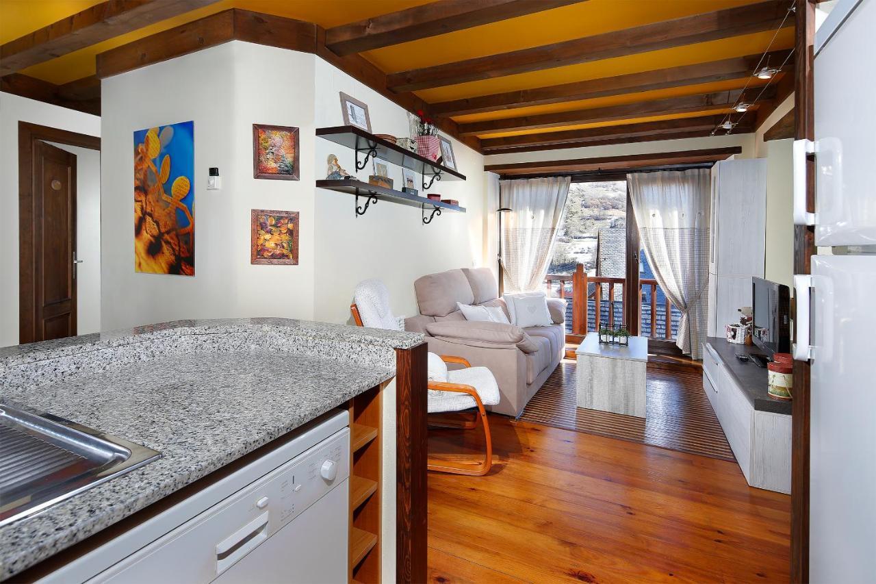 Apartamento La Santeta De Aran Веля Екстериор снимка