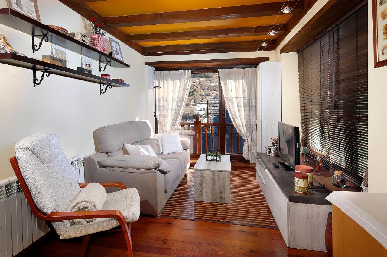 Apartamento La Santeta De Aran Веля Екстериор снимка